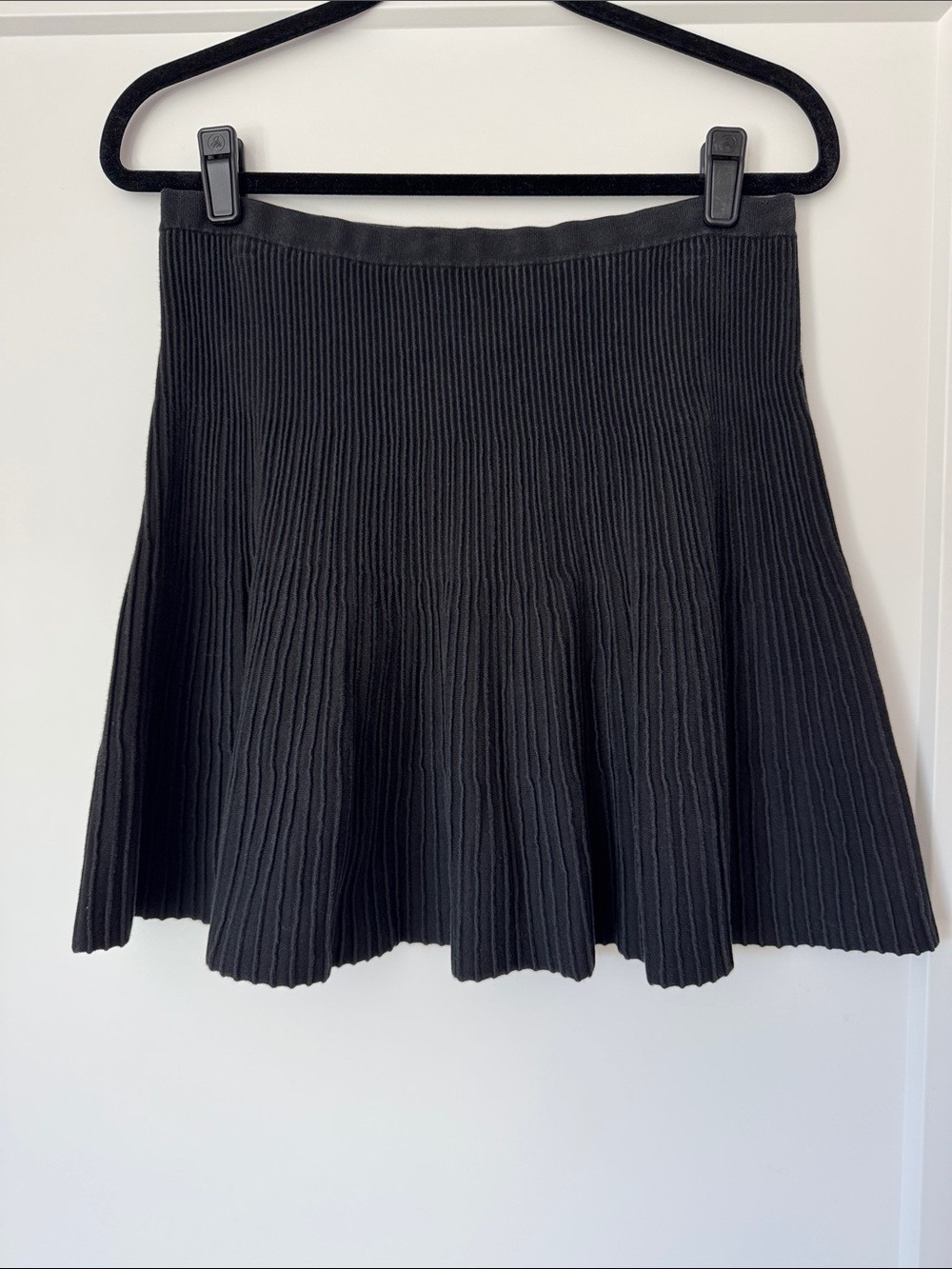 Black Ribbed Knit Dropped Waist Flared Skirt - Women - Picture 1 of 6